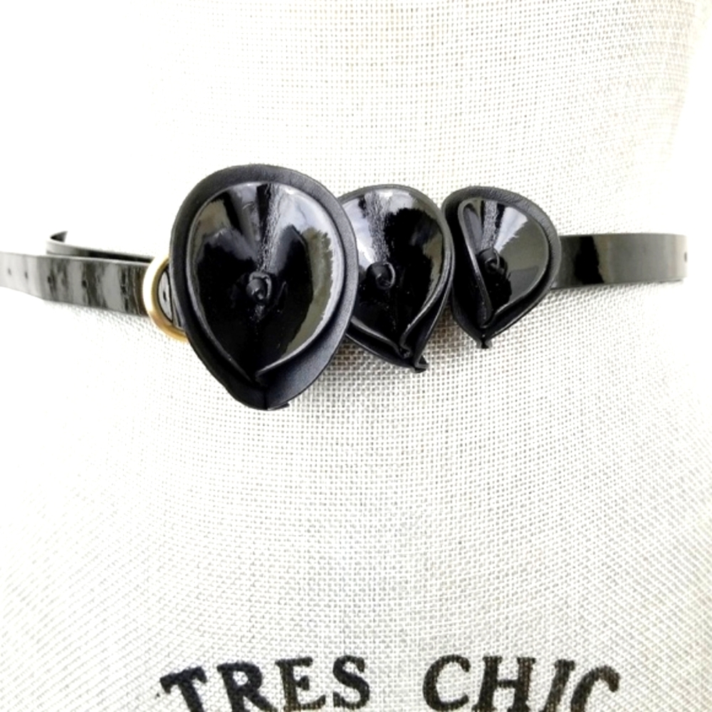 Cole Haan black patent leather flower belt